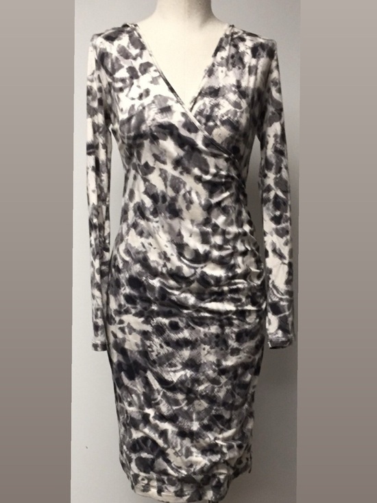 Banana Republic Dresses & Skirts - Banana Republic Black & White Abstract Wrap Midi Dress